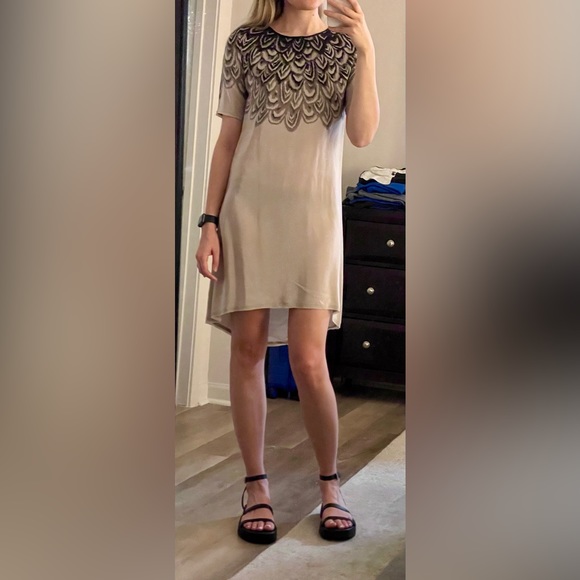 BCBGMaxAzria Tina Silk Feather Print Shift Dress with Slip Mini Gray Taupe - Picture 14 of 14